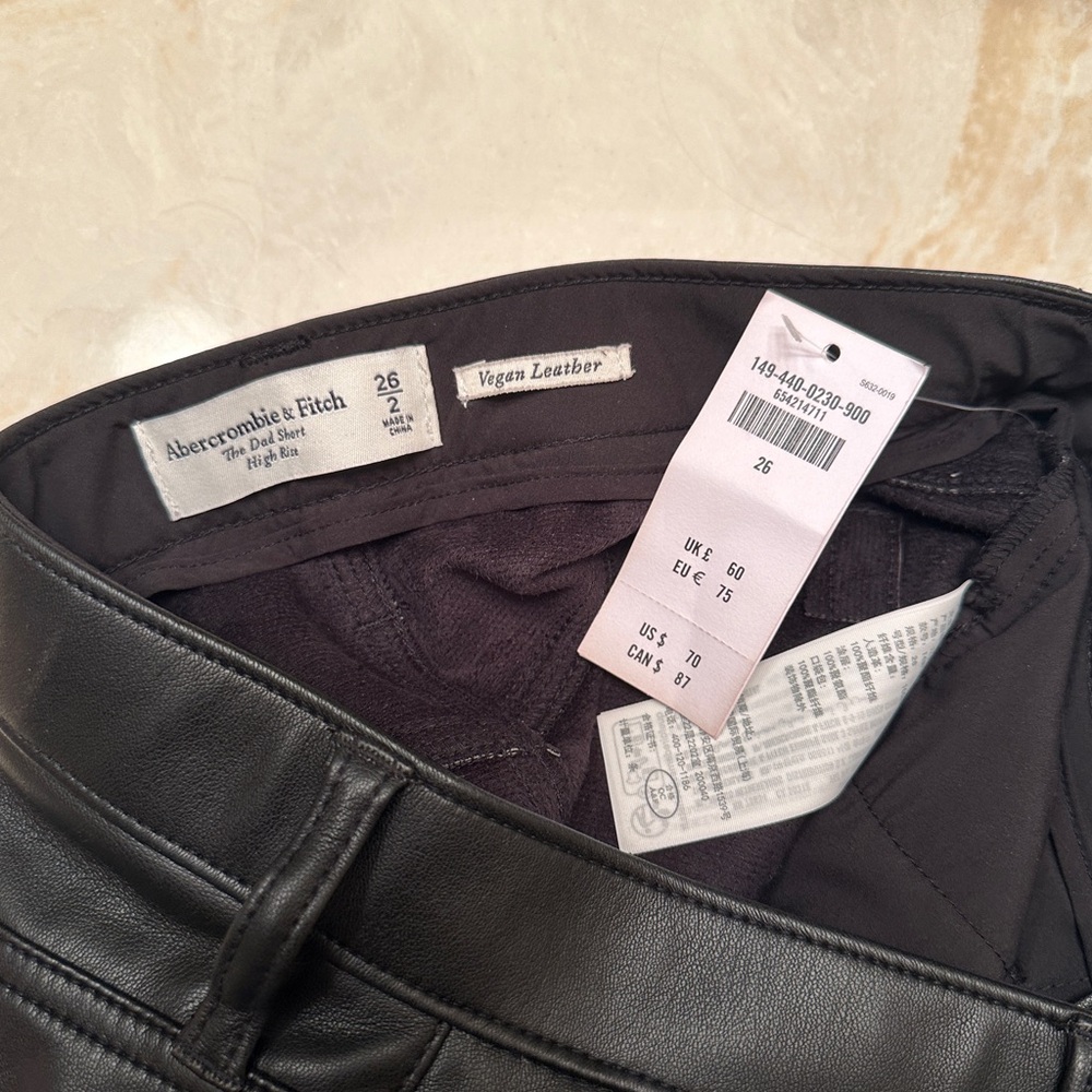 NWT Abercrombie & Fitch Vegan Leather Black Shorts | Size 26